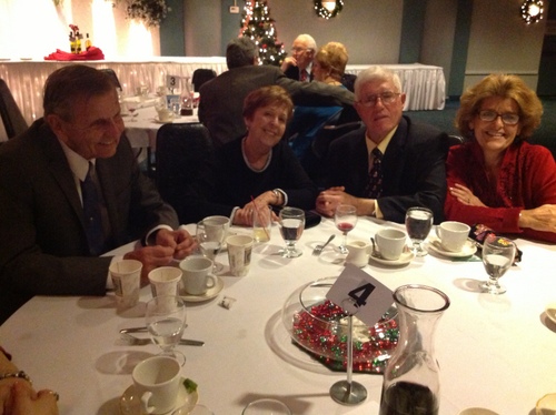 ./Gallery/XmasAdult12-15-12/2012 DIAC XMAS 031.jpg